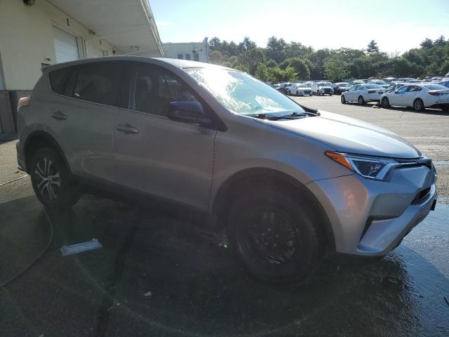 Photo 4 from auction – 2018 TOYOTA RAV4 LE with VIN 2T3BFREV3JW808193