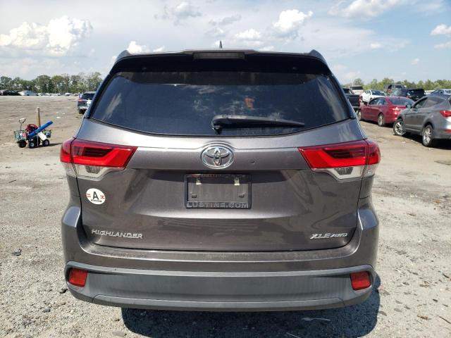 Photo 6 from auction – 2018 TOYOTA HIGHLANDER with VIN 5TDJZRFH1JS529838