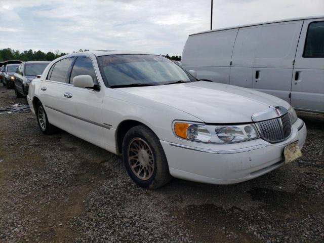 Photo 4 from auction – 2000 LINCOLN TOWN CAR S with VIN 1LNHM82W7YY898046