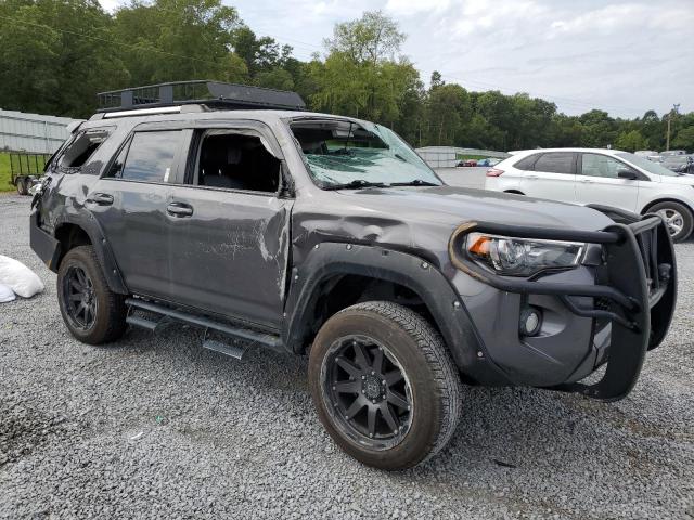 Photo 4 from auction – 2019 TOYOTA 4RUNNER SR with VIN JTEZU5JR7K5195330