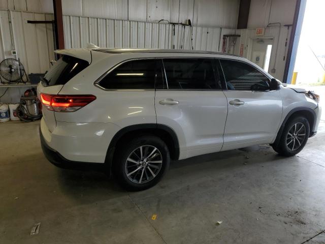 Photo 3 from auction – 2017 TOYOTA HIGHLANDER with VIN 5TDJZRFHXHS403505