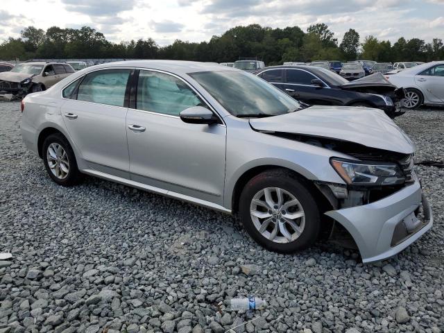Photo 4 from auction – 2016 VOLKSWAGEN PASSAT S with VIN 1VWAT7A34GC007231