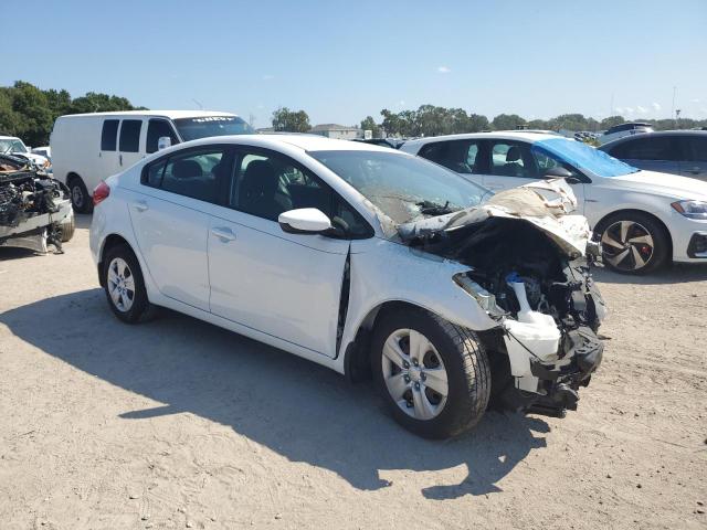 Photo 4 from auction – 2016 KIA FORTE LX with VIN KNAFK4A63G5604179