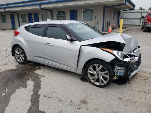 Photo 4 from auction – 2016 HYUNDAI VELOSTER with VIN KMHTC6AD3GU252204