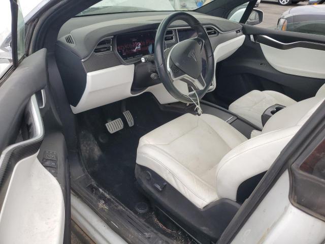 Photo 8 from auction – 2017 TESLA MODEL X with VIN 5YJXCDE40HF055814