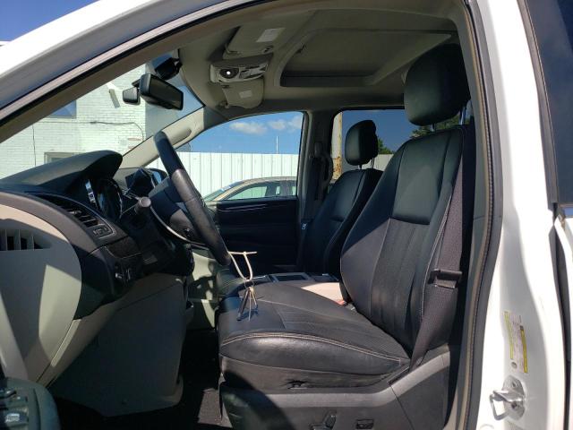 Photo 7 from auction – 2016 CHRYSLER TOWN & COU with VIN 2C4RC1CG8GR138320