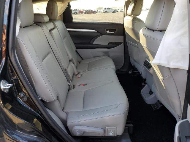 Photo 11 from auction – 2018 TOYOTA HIGHLANDER with VIN 5TDKZRFH4JS544810