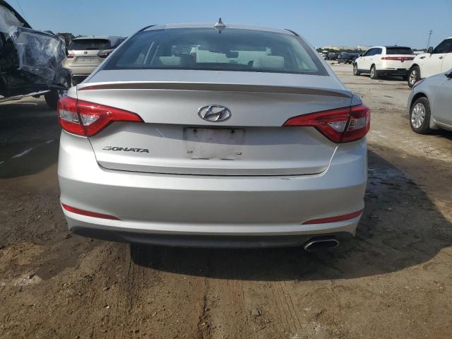 Photo 6 from auction – 2017 HYUNDAI SONATA SE with VIN 5NPE24AF8HH538177