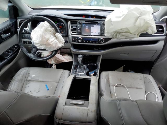 Zdjęcie 8 z aukcji – 2019 TOYOTA HIGHLANDER z VIN 5TDJZRFH6KS915527