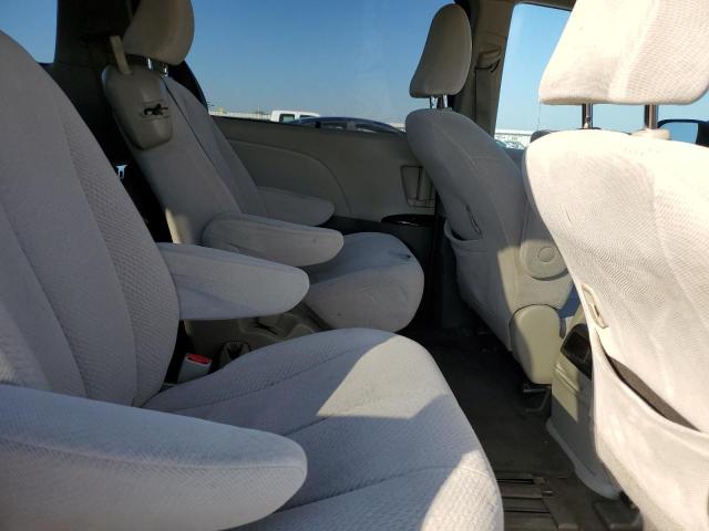 Photo 11 from auction – 2012 TOYOTA SIENNA LE with VIN 5TDKK3DC4CS201815