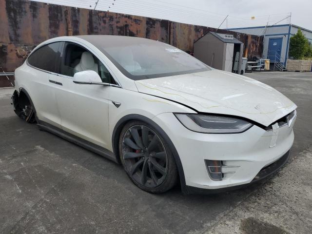Photo 4 from auction – 2017 TESLA MODEL X with VIN 5YJXCDE40HF055814