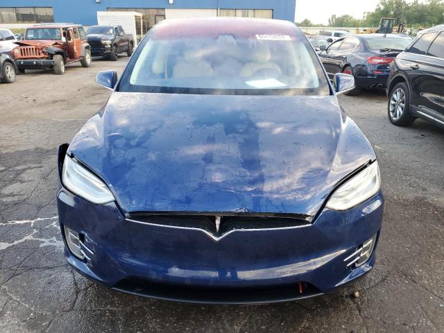 Photo 5 from auction – 2017 TESLA MODEL X with VIN 5YJXCDE22HF035773