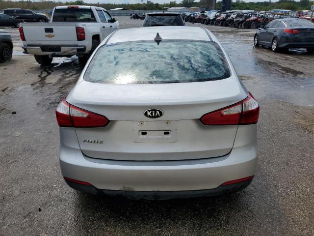 Photo 6 from auction – 2016 KIA FORTE LX with VIN KNAFK4A65G5587420