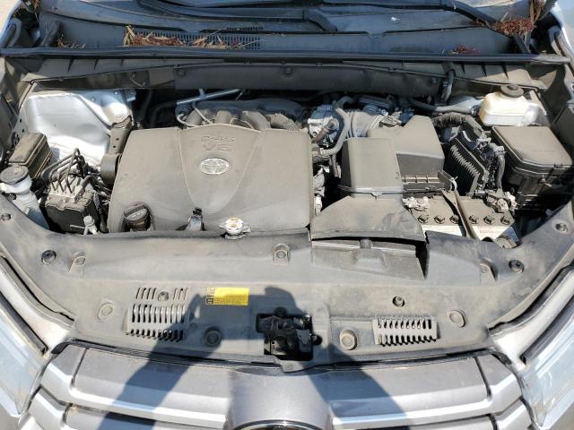 Photo 12 from auction – 2018 TOYOTA HIGHLANDER with VIN 5TDJZRFH7JS824152