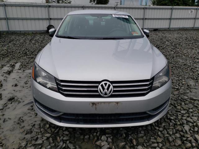 Photo 5 from auction – 2013 VOLKSWAGEN PASSAT S with VIN 1VWAP7A30DC000485