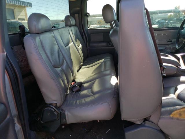 Photo 10 from auction – 2004 CHEVROLET SILVERADO with VIN 2GCEK19TX41217312