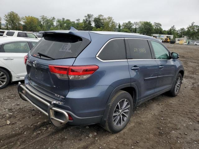 Photo 3 from auction – 2017 TOYOTA HIGHLANDER with VIN 5TDJZRFH7HS370513
