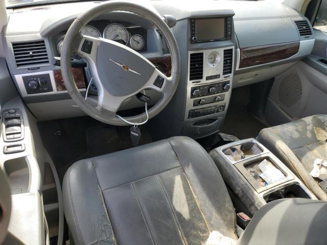 Photo 8 from auction – 2010 CHRYSLER TOWN & COU with VIN 2A4RR5D11AR152139