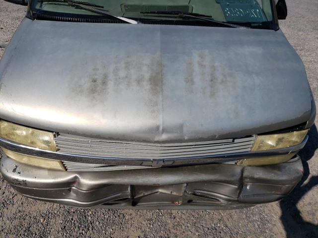 Photo 12 from auction – 2002 CHEVROLET ASTRO with VIN 1GNEL19X52B124315