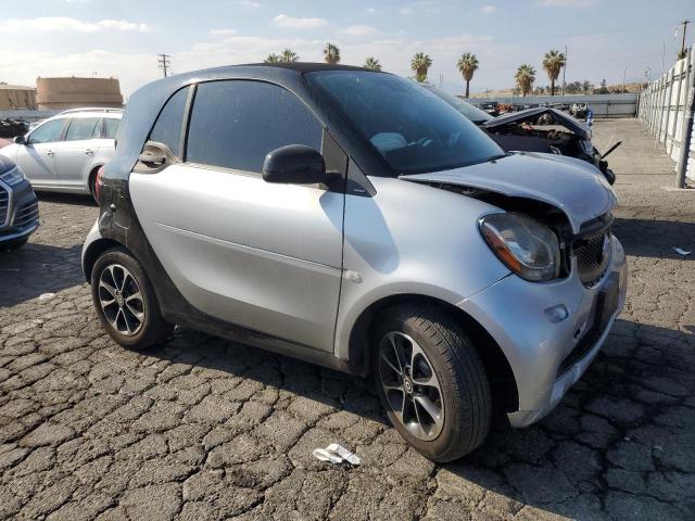 Photo 4 from auction – 2016 SMART FORTWO with VIN WMEFJ5DAXGK051190
