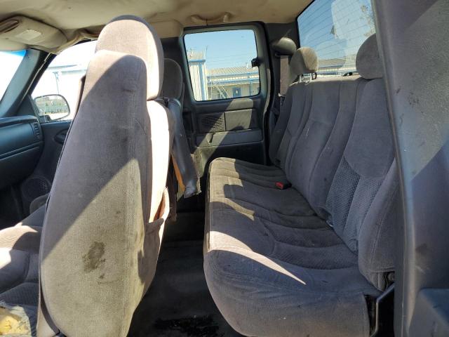 Photo 10 from auction – 2005 CHEVROLET SILV1500 2 with VIN 1GCHK29U25E299497