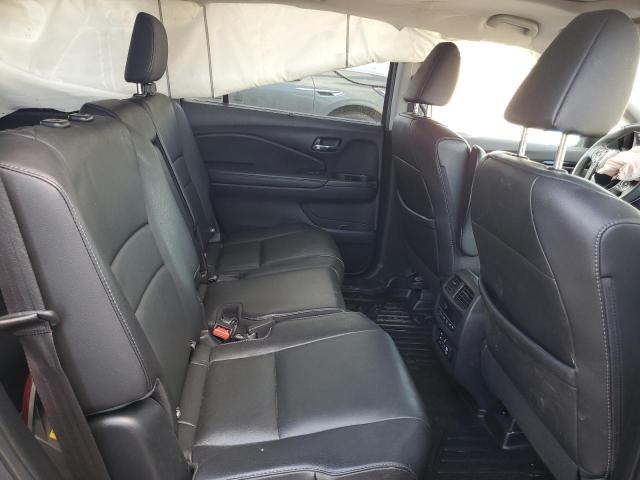 Photo 11 from auction – 2018 HONDA PILOT TOUR with VIN 5FNYF5H99JB004195
