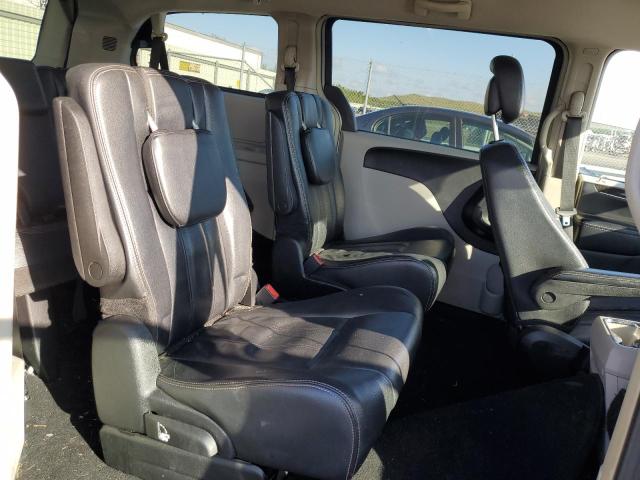 Photo 11 from auction – 2014 CHRYSLER TOWN & COU with VIN 2C4RC1BG7ER164874