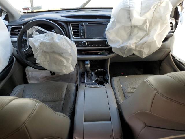 Photo 8 from auction – 2018 TOYOTA HIGHLANDER with VIN 5TDDZRFH3JS813744