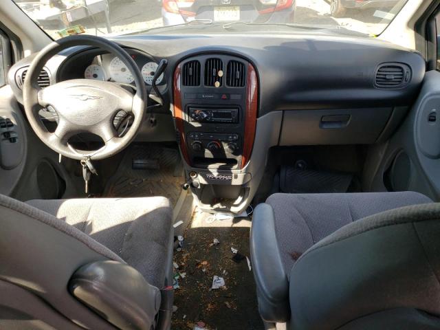 Photo 8 from auction – 2006 CHRYSLER TOWN & COU with VIN 1A4GP45RX6B740705