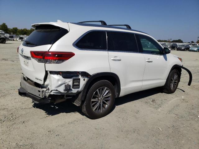 Photo 3 from auction – 2018 TOYOTA HIGHLANDER with VIN 5TDJZRFH1JS871354