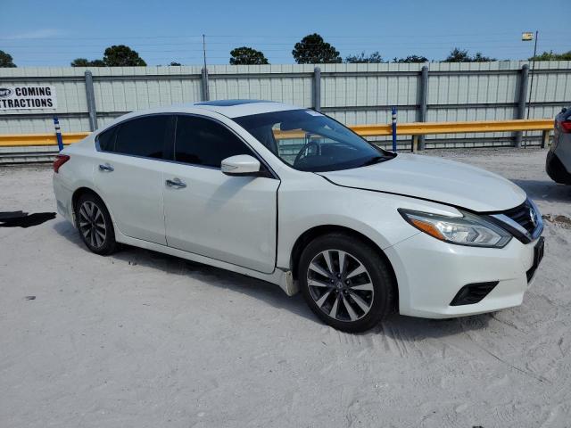 Photo 4 from auction – 2017 NISSAN ALTIMA 2.5 with VIN 1N4AL3AP8HC261093