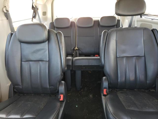 Photo 10 from auction – 2010 CHRYSLER TOWN & COU with VIN 2A4RR8DX2AR427653