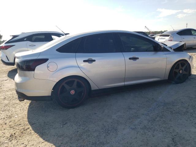Photo 3 from auction – 2014 FORD FOCUS SE with VIN 1FADP3F23EL245880