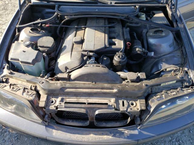 Photo 11 from auction – 2003 BMW 325 I with VIN WBAET37433NJ30026