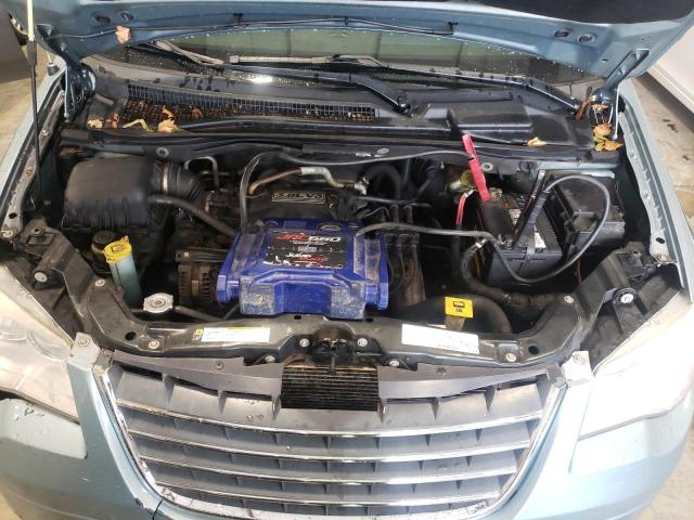Photo 12 from auction – 2008 CHRYSLER TOWN & COU with VIN 2A8HR54PX8R827673