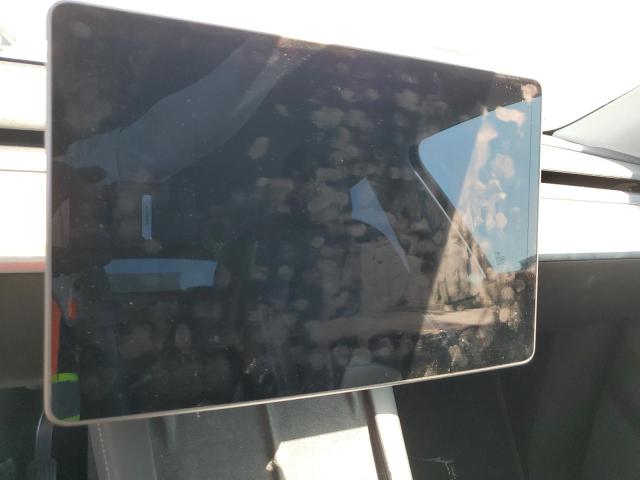 Photo 9 from auction – 2021 TESLA MODEL Y with VIN 5YJYGAEE3MF302222