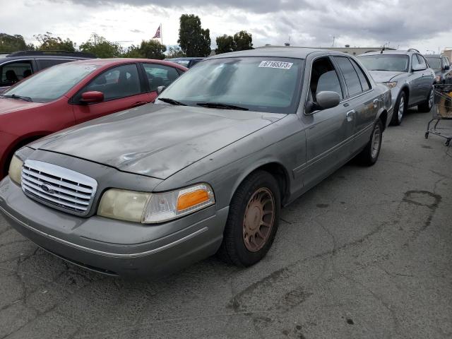 FORD CROWN VICT 2002 with VIN 2FAFP74W52X152167 - Photo from auction