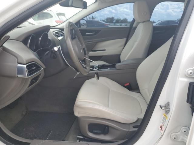 Photo 7 from auction – 2017 JAGUAR XE with VIN SAJAR4BG2HA964229