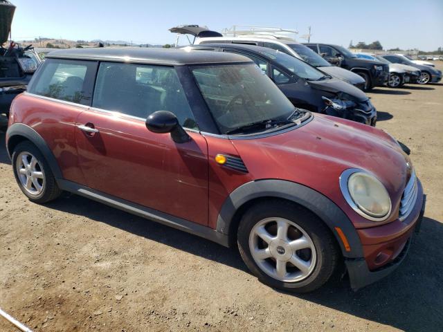 Photo 4 from auction – 2008 MINI COOPER with VIN WMWMF335X8TT64703