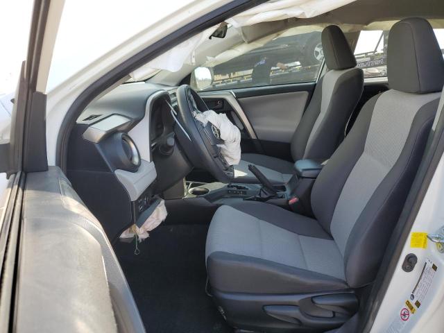 Photo 7 from auction – 2014 TOYOTA RAV4 LE with VIN JTMZFREV5EJ010037