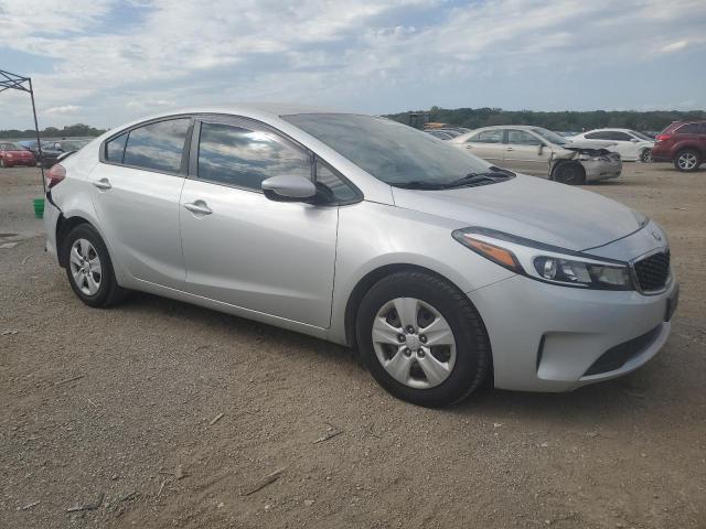 Photo 4 from auction – 2017 KIA FORTE LX with VIN 3KPFL4A79HE061760