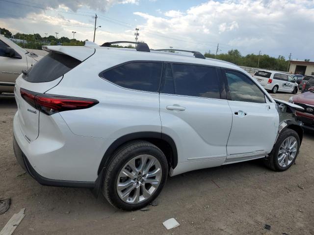 Photo 3 from auction – 2022 TOYOTA HIGHLANDER with VIN 5TDXBRCH6NS555327