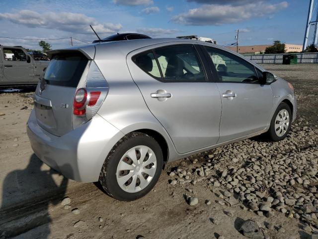 Photo 3 from auction – 2012 TOYOTA PRIUS C with VIN JTDKDTB31C1017538