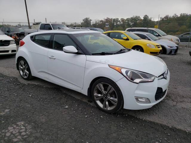 Photo 4 from auction – 2016 HYUNDAI VELOSTER with VIN KMHTC6AD0GU292367