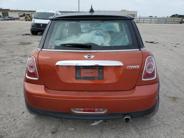 Снимка 6 от търг – 2011 MINI COOPER с VIN WMWSU3C50BT181864