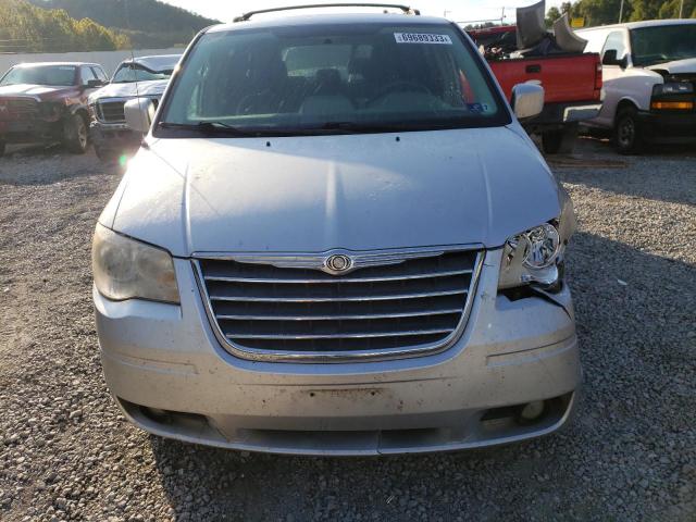 Photo 5 from auction – 2010 CHRYSLER TOWN & COU with VIN 2A4RR5D12AR279014