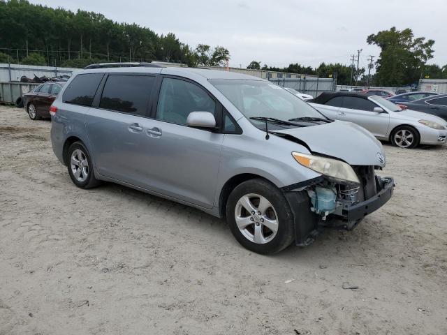 Photo 4 from auction – 2011 TOYOTA SIENNA LE with VIN 5TDKK3DC4BS107884