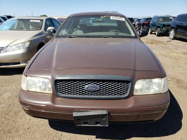 صورة رقم 5 من المزاد - 2002 FORD CROWN VICT مع VIN 2FAFP71W72X153728