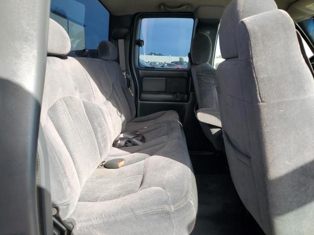 Photo 10 from auction – 2002 CHEVROLET SILVERADO with VIN 2GCEC19T321205531
