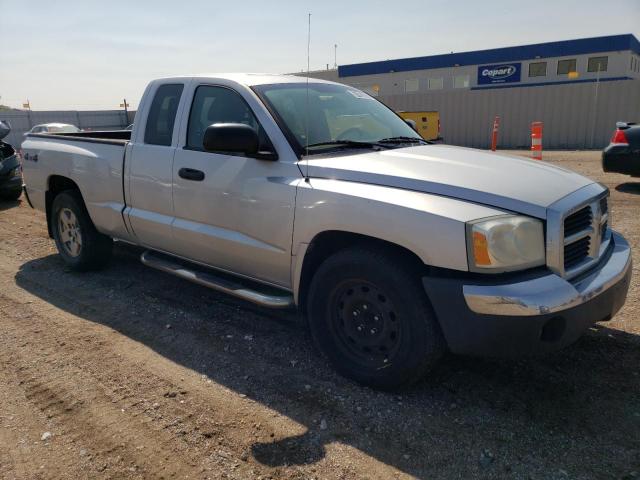 Photo 4 from auction – 2005 DODGE DAKOTA SLT with VIN 1D7HW42N75S252895